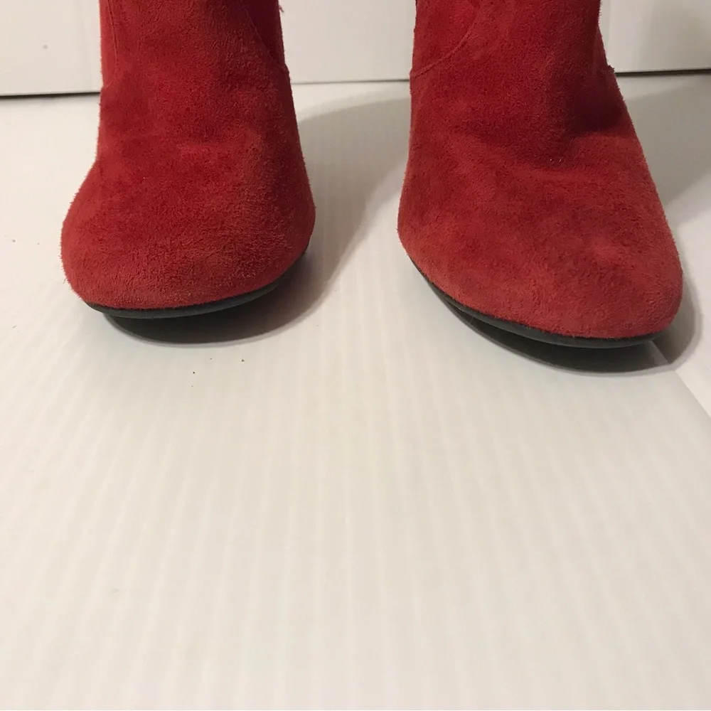 GUESS red suede ankle boots block heel zip up size 7 M - Picture 6 of 12
